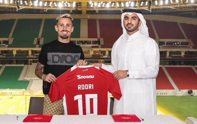 狗子28平台入口-24岁边锋西亚淘金：给你工资翻4倍，你去不去？